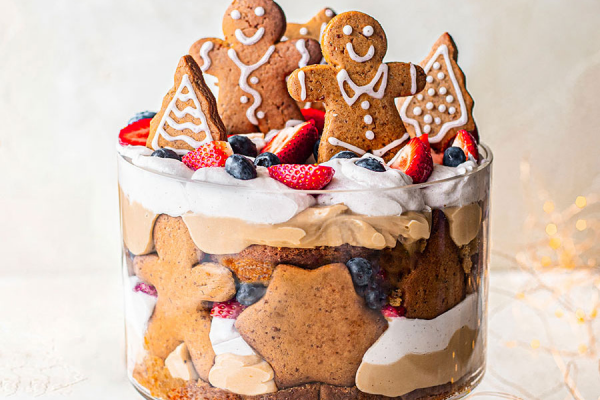 Vegan Gingerbread Christmas Trifle image 1